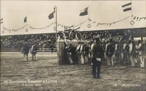 Ak Leipzig in Sachsen, XII. Deutsches Turnfest, 12-16. Juli 1913, Turnplatz, Militärturnen