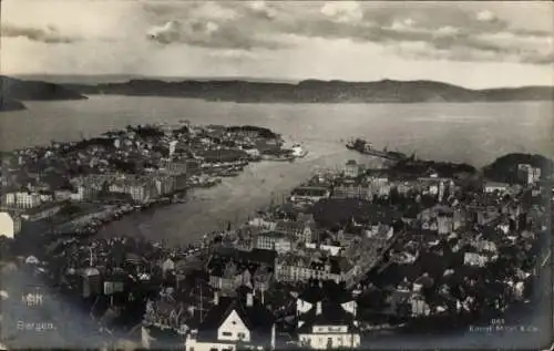 Ak Bergen Norwegen, Stadt aus Vogelschau