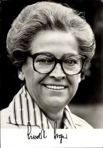 Ak Politikerin Lieselotte Berger, Autogramm