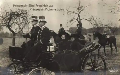 Ak Prinzessin Eitel Friedrich, Sophie Charlotte von Oldenburg, Prinzessin Victoria Luise von Preußen