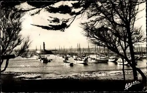 Ak La Cotinière Saint Pierre d'Oléron Charente Maritime, Hafen