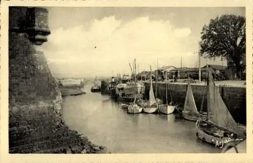 Ak Ile d'Oléron Charente Maritime, Schloss, Hafen