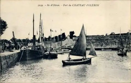 Ak Oléron Charente Maritime, Port du Chateau d'Oleron, Segelboote