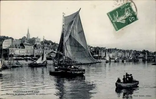 Ak Trouville sur Mer Calvados, Barque de peche, Rentree au port