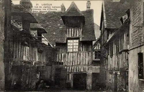 Ak Lisieux Calvados, Vieilles maisons, Impasse rue d'ouville, Cour Manoir Carray, Fachwerk