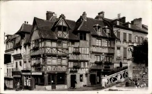 Ak Lisieux Calvados, Place Boudin-Desvergees