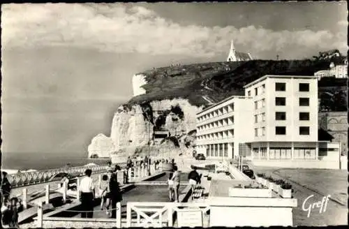 Set von 79 Ak Étretat Seine Maritime