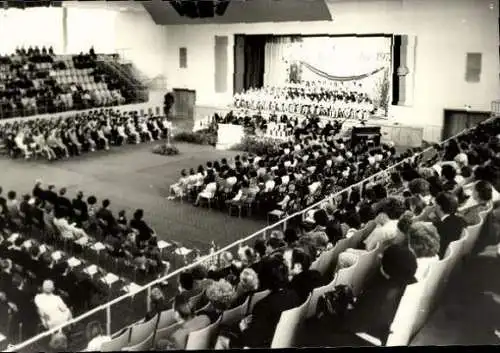 Set von 23 Fotos Sport und Mehrzweckhalle Wismar Jugendweihe 1973