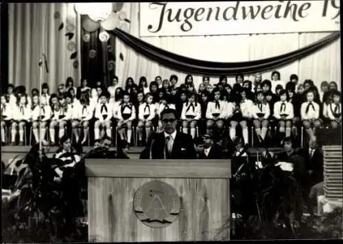 Set von 23 Fotos Sport und Mehrzweckhalle Wismar Jugendweihe 1973