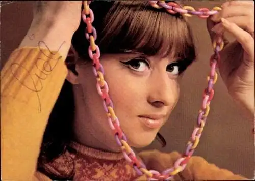 Ak Sängerin Marion Maerz, Portrait, Autogramm, Kette