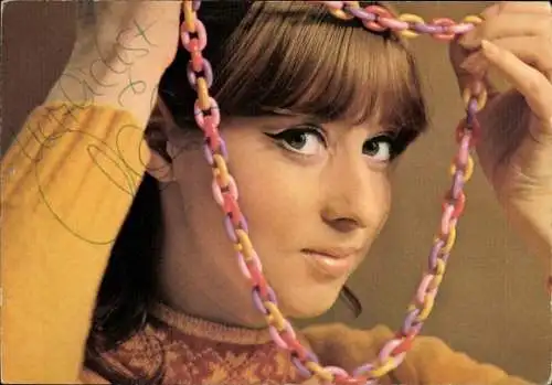 Ak Sängerin Marion Maerz, Portrait, Autogramm, Kette