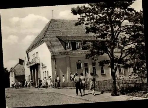 Ak Ostseebad Dierhagen, FDGB-Heim Ernst Moritz Arndt