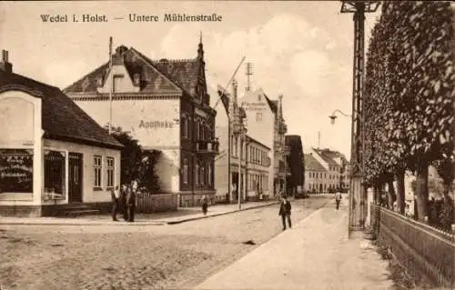 Ak Wedel Holstein, Untere Mühlenstraße mit Apotheke