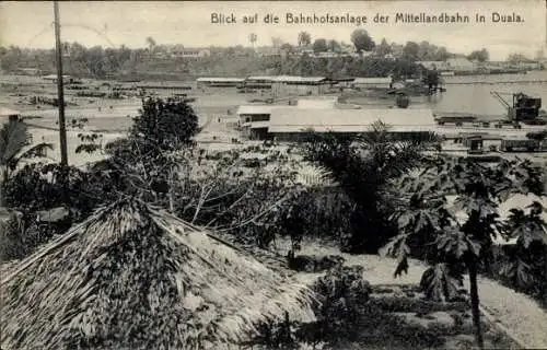 Ak Duala Kamerun, Bahnhofsanlage der Mittellandbahn