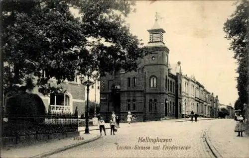 Ak Kellinghusen in Schleswig Holstein, Lindenstraße, Friedenseiche