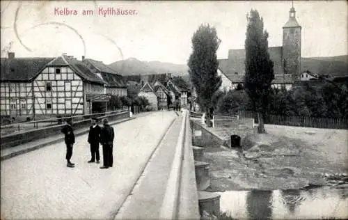 Ak Kelbra am Kyffhäuser, Passanten, Brücke