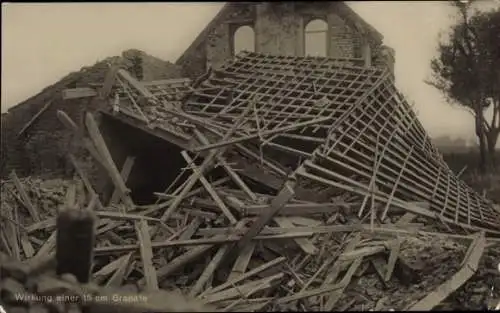 Foto Ak Wirkung einer 15cm Granate, Kriegszerstörungen, I WK