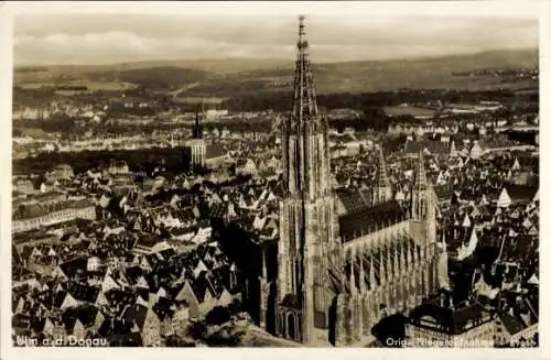 Ak Ulm an der Donau, Fliegeraufnahme der Stadt, Münster