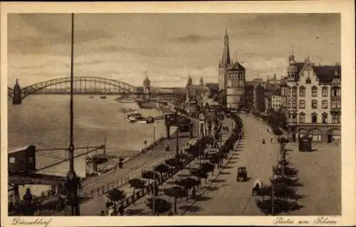 Ak Düsseldorf am Rhein, Rheinpromenade, Brücke