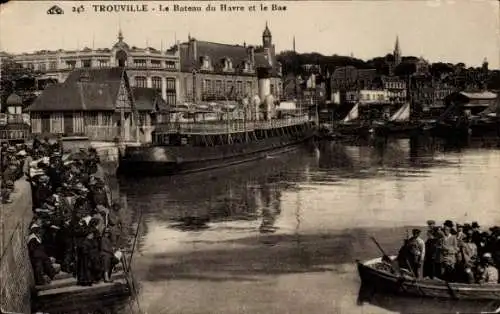 Ak Trouville Calvados, La Bateau du Havre, le Bac