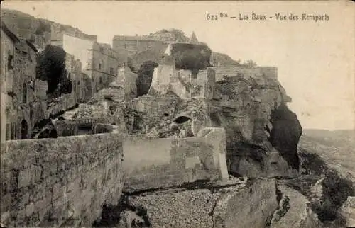 Ak Les Baux Bouches-du-Rhône, Stadtmauern