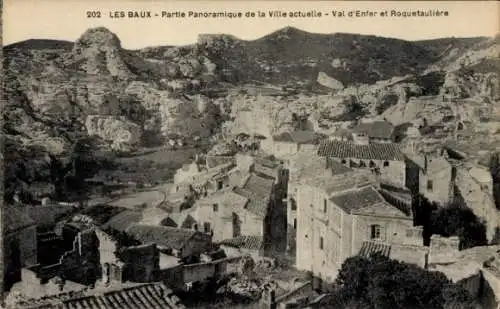 Ak Les Baux Bouches-du-Rhône, Panorama, Val d'Enfer, Roquetauliere