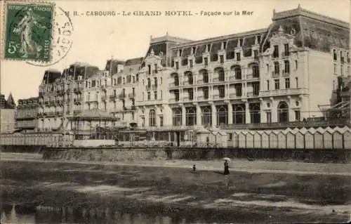 Ak Cabourg Calvados, Grand Hotel, Facade sur la Mer