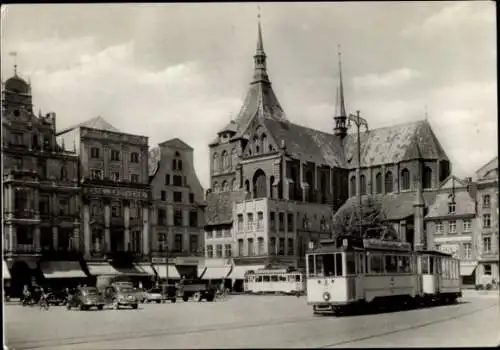 Ak Hansestadt Rostock, Ernst-Thälmann-Platz, Marienkirche, Rats-Apotheke, Straßenbahn