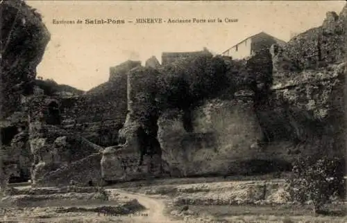 Ak Minerve Hérault, Ancienne Porte sur la Cesse