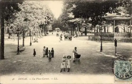 Ak Douai Nord, Place Carnot Kiosk