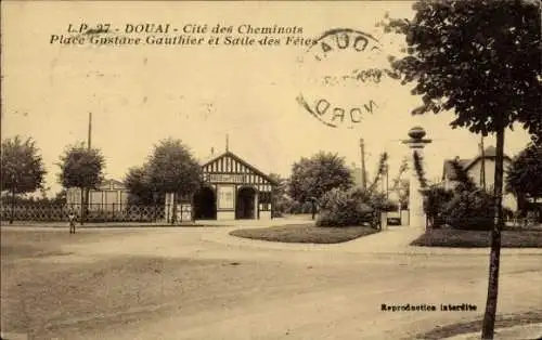 Ak Douai Nord, Cité des Cheminots, Place Gustave Gauthier, Salle des Fetes