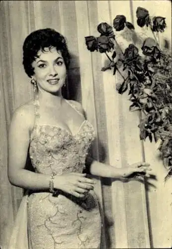 Ak Schauspielerin Gina Lollobrigida, Portrait