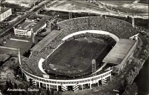 Ak Amsterdam Nordholland Niederlande, Luftbild vom Stadion