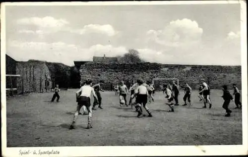 Ak Duisburg im Ruhrgebiet, St. Bernardusstift, Fußballspiel