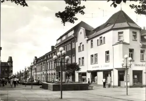 Ak Bernburg an der Saale, Thälmannstraße, Drogerie E. Liebau