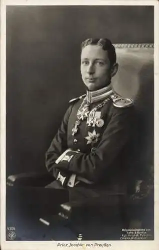 Ak Prinz Joachim von Preußen, Portrait in Uniform, Orden