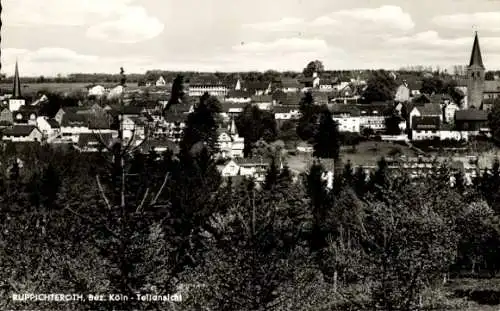 Ak Ruppichteroth in Nordrhein Westfalen, Teilansicht mit Blick zur Kirche