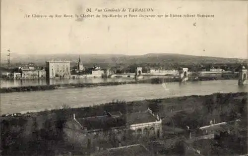 Ak Tarascon Bouches du Rhône, Chateau du Roi, Clocher de St. Marthe, Pont suspendu sur le Rhone