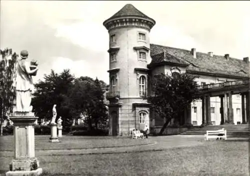 Ak Rheinsberg in der Mark, Schloss, jetzt Sanatorium Helmut Lehmann