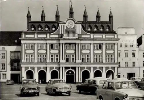 Ak Hansestadt Rostock, Rathaus, Autos