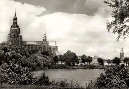 Ak Stralsund in Vorpommern, Frankenteich, Marienkirche und Nicolaikirche