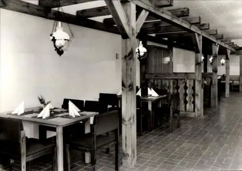 Ak Suhl in Thüringen, Gaststättenkomplex Stadt Kaluga, Restaurant Freundschaft, Innenansicht