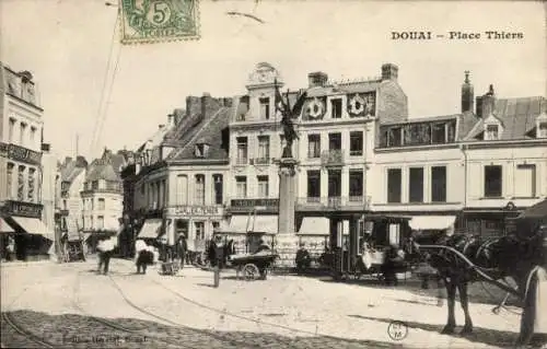 Ak Douai Nord, Gesamtansicht des Place Thiers, Carlier Tenier