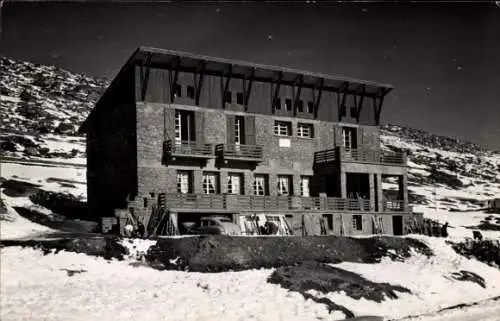 Ak From Ouka, Sporthotel