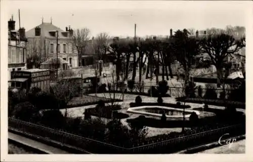 Ak Nemours Seine-et-Marne, Le Square Pasteur