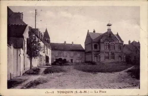 Ak Touquin Seine et Marne, La Place