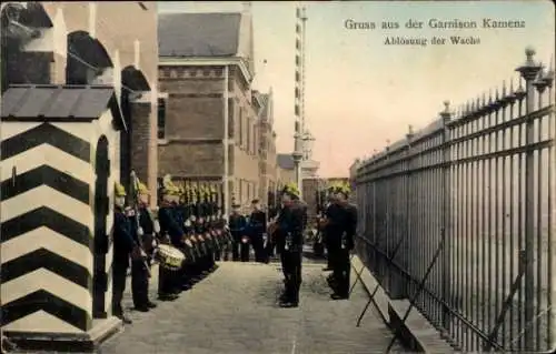 Ak Kamenz in Sachsen, Garnison, Ablösung der Wache, Soldaten