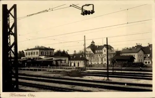 Ak Weilheim Oberbayern, Bahnschienen, Bahnhof