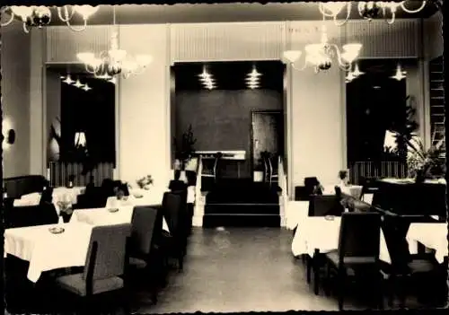 Ak Leipzig in Sachsen, HO Gaststätte Paulaner, innen