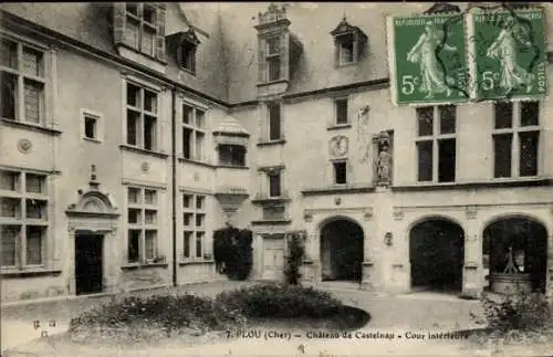 Ak Plou Cher, Chateau de Castelnau, Cour interieure